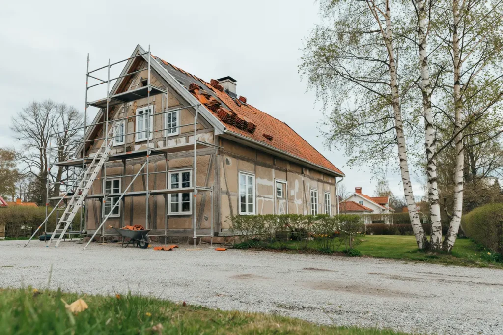 byggst llning f r villa gare s ker l sning vid fasadjobb takarbete och renovering
